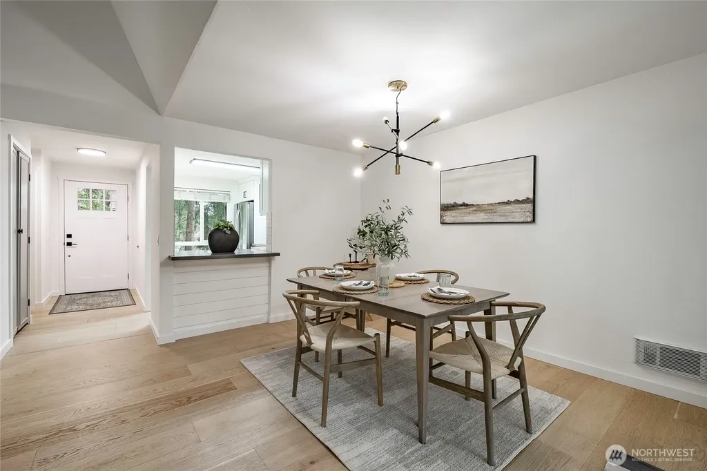 1607 102nd Place NE Bellevue WA 98004