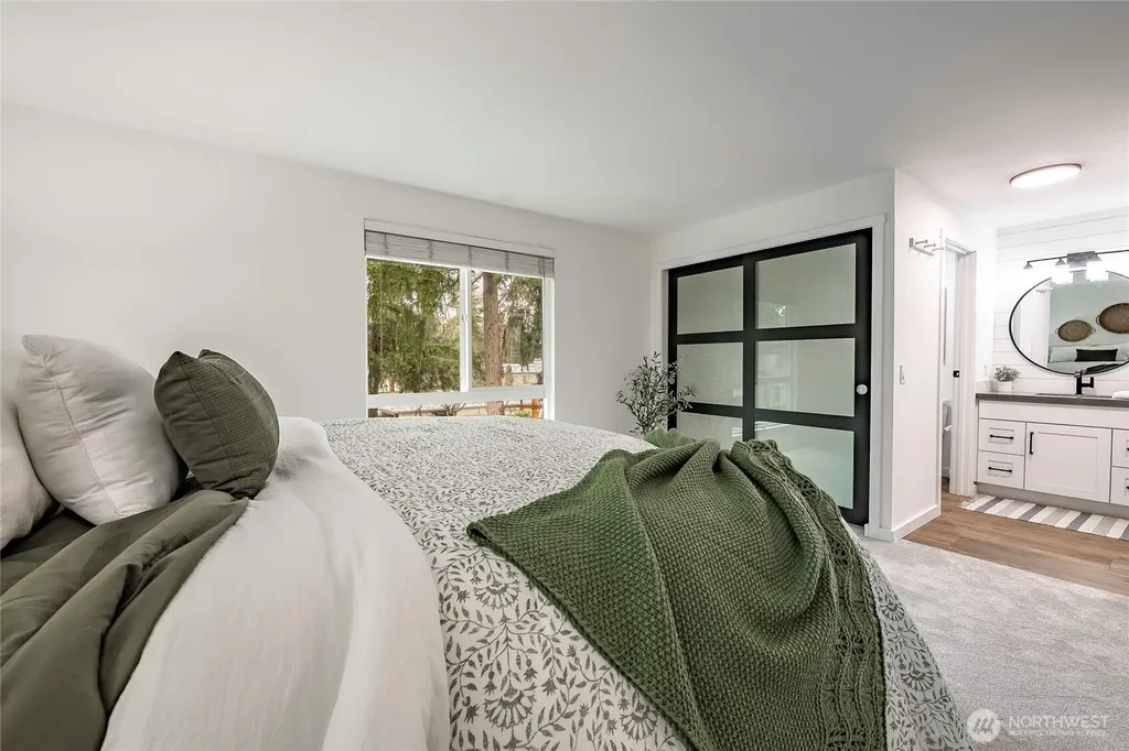1607 102nd Place NE Bellevue WA 98004
