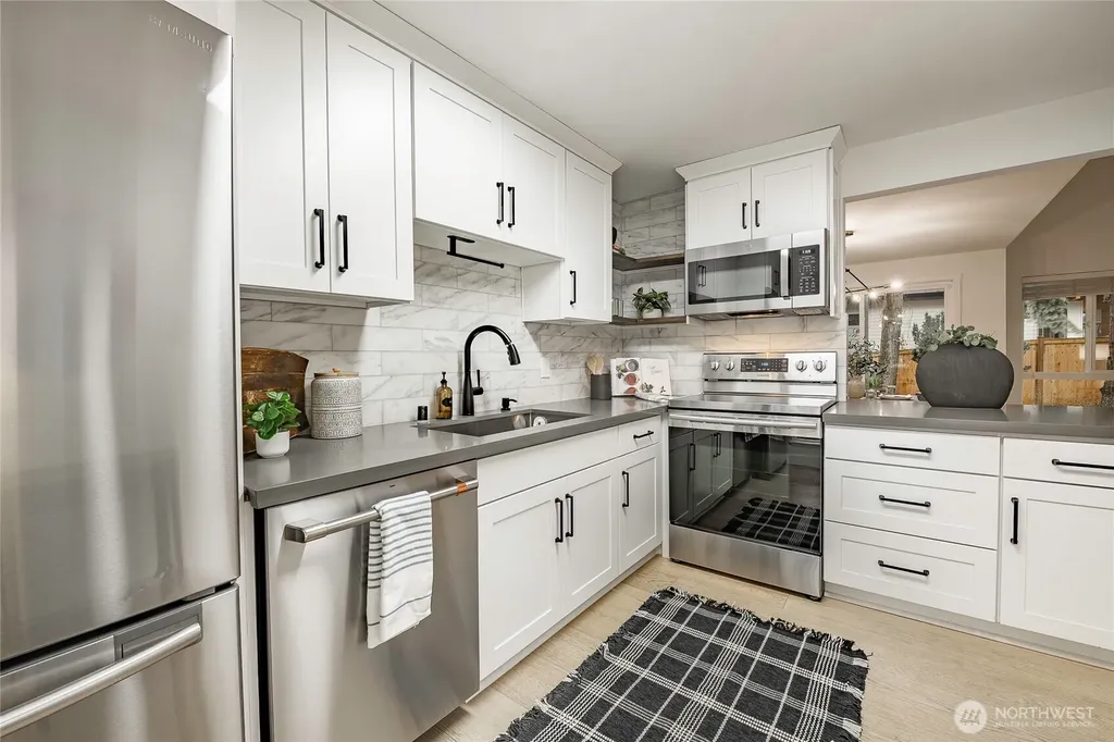 1607 102nd Place NE Bellevue WA 98004