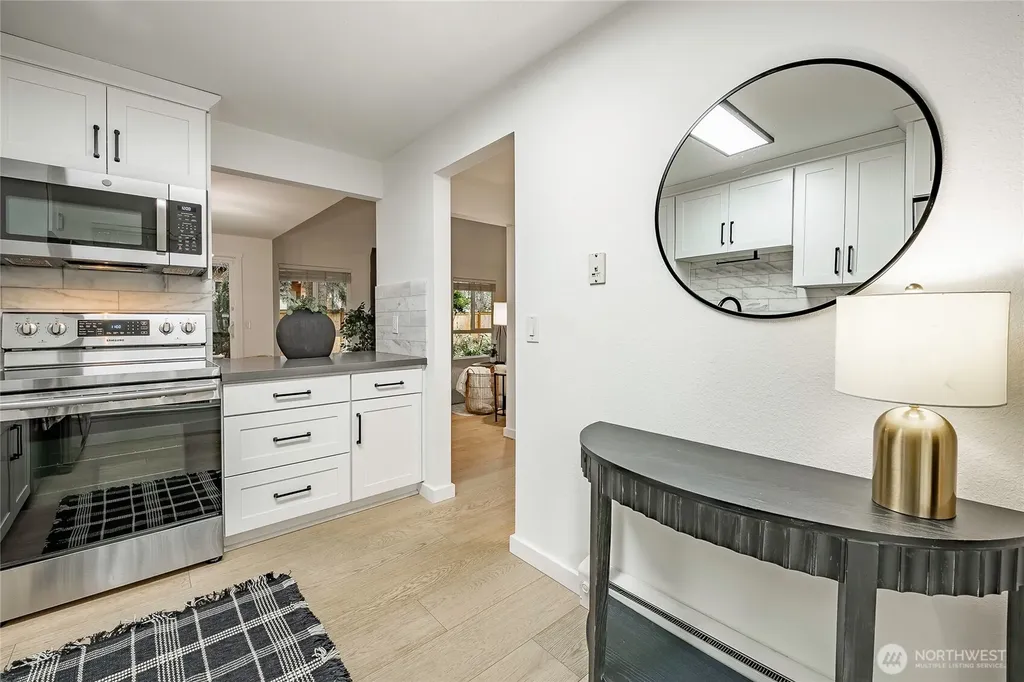 1607 102nd Place NE Bellevue WA 98004