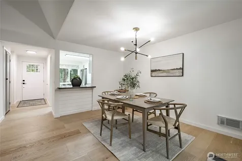 1607 102nd Place NE Bellevue WA 98004