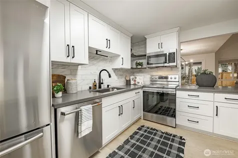 1607 102nd Place NE Bellevue WA 98004