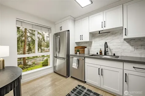 1607 102nd Place NE Bellevue WA 98004
