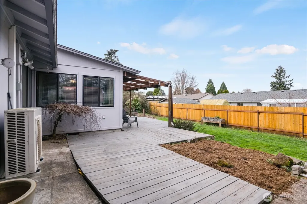 1228 NW Westridge Street Vancouver WA 98665