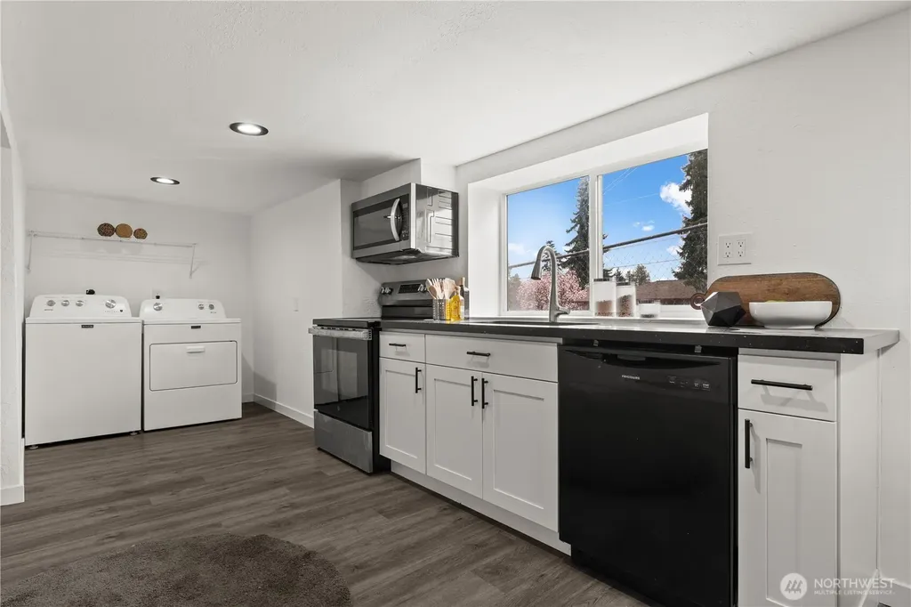 5518 39th Avenue S Seattle WA 98118