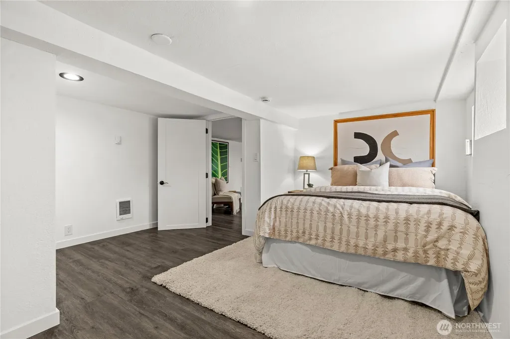 5518 39th Avenue S Seattle WA 98118