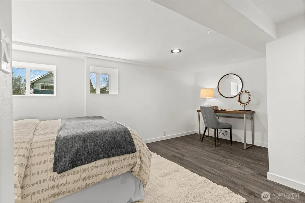 5518 39th Avenue S Seattle WA 98118