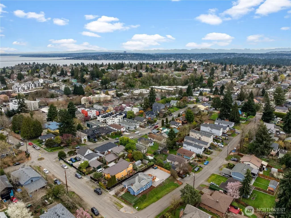 5518 39th Avenue S Seattle WA 98118