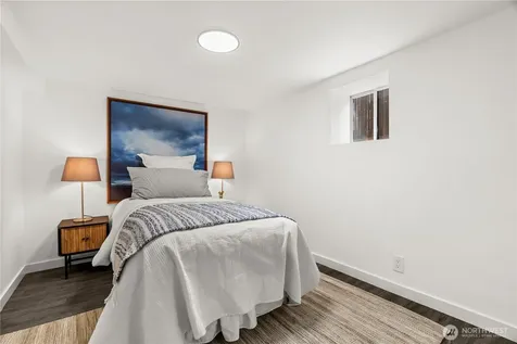 5518 39th Avenue S Seattle WA 98118