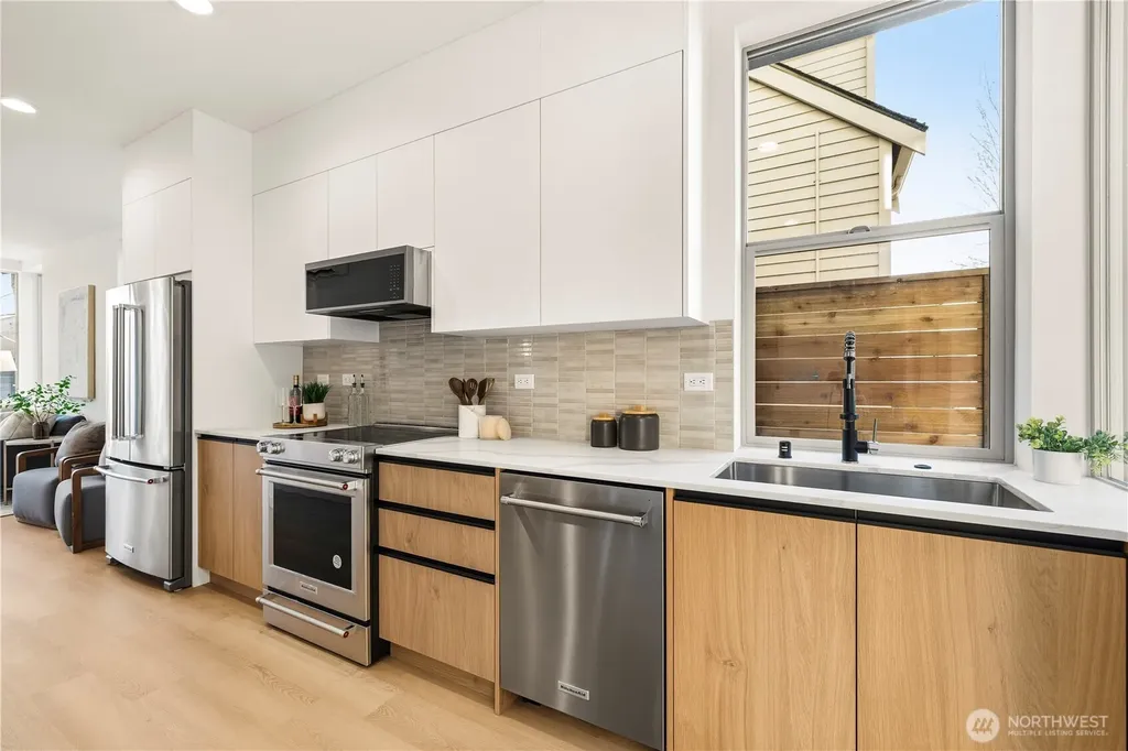 3819 Fremont Avenue N Seattle WA 98103