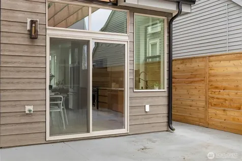 3819 Fremont Avenue N Seattle WA 98103