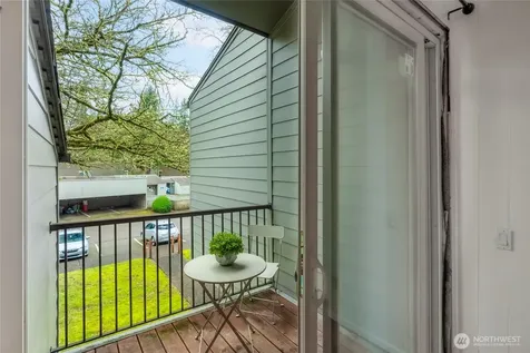 6439 139th Avenue NE Redmond WA 98052
