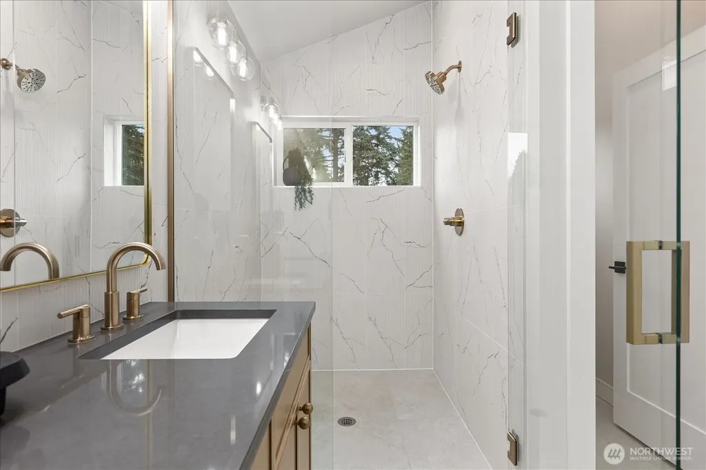 14308 Roslyn Place N Seattle WA 98133