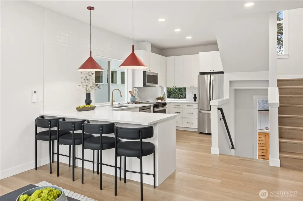 14308 Roslyn Place N Seattle WA 98133