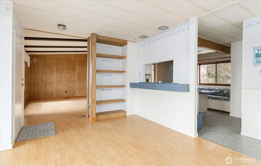 1677 Penn Cove Road Oak Harbor WA 98277