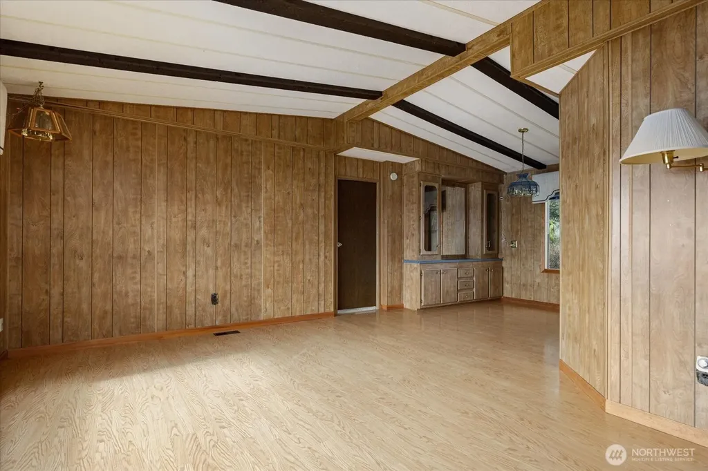 1677 Penn Cove Road Oak Harbor WA 98277