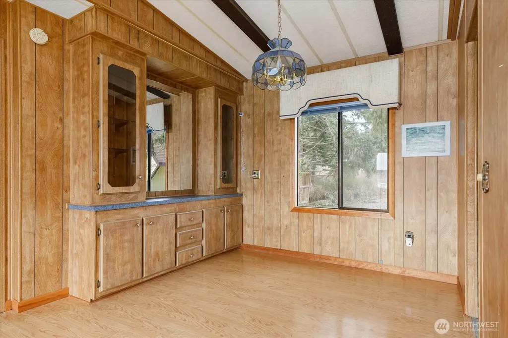 1677 Penn Cove Road Oak Harbor WA 98277