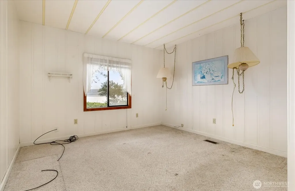1677 Penn Cove Road Oak Harbor WA 98277