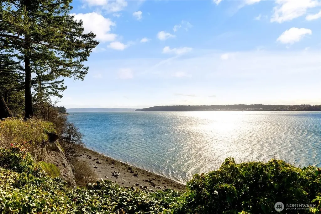 1677 Penn Cove Road Oak Harbor WA 98277