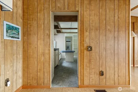1677 Penn Cove Road Oak Harbor WA 98277