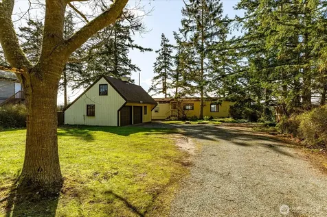 1677 Penn Cove Road Oak Harbor WA 98277
