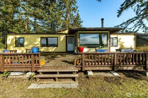 1677 Penn Cove Road Oak Harbor WA 98277