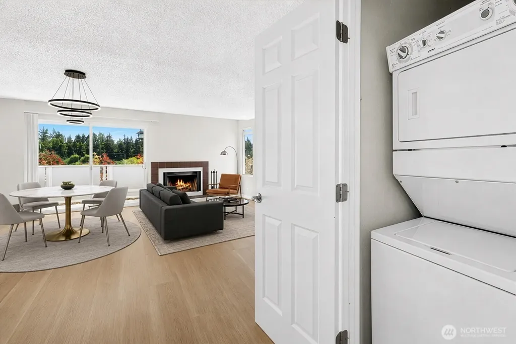 8812 20th Avenue NE Seattle WA 98115