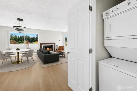 8812 20th Avenue NE Seattle WA 98115