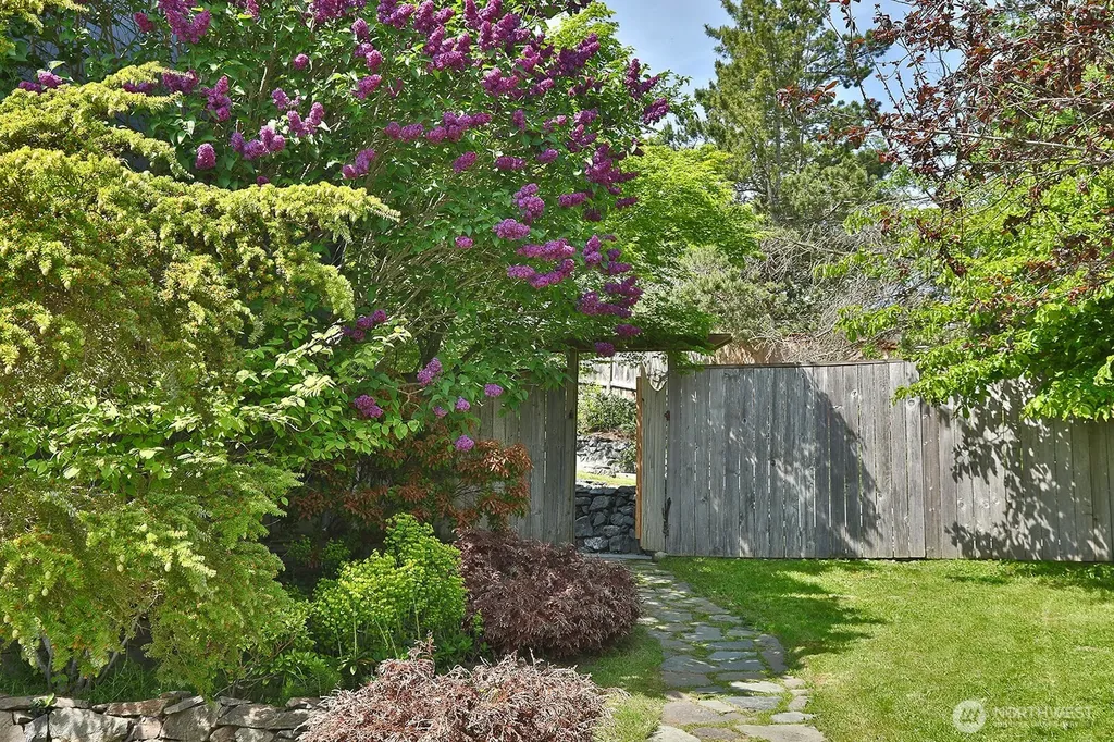 4996 Lilac Drive Freeland WA 98249