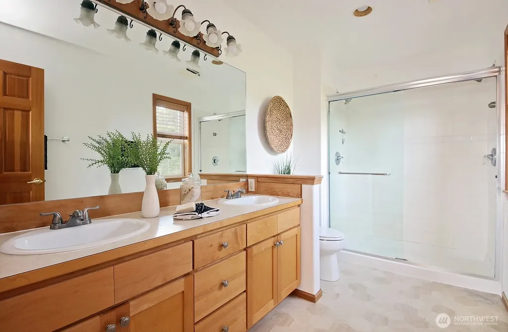 4996 Lilac Drive Freeland WA 98249