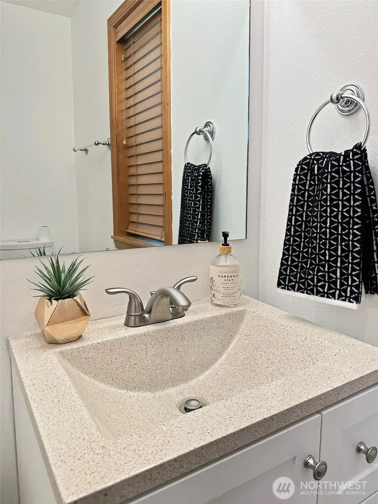 4996 Lilac Drive Freeland WA 98249