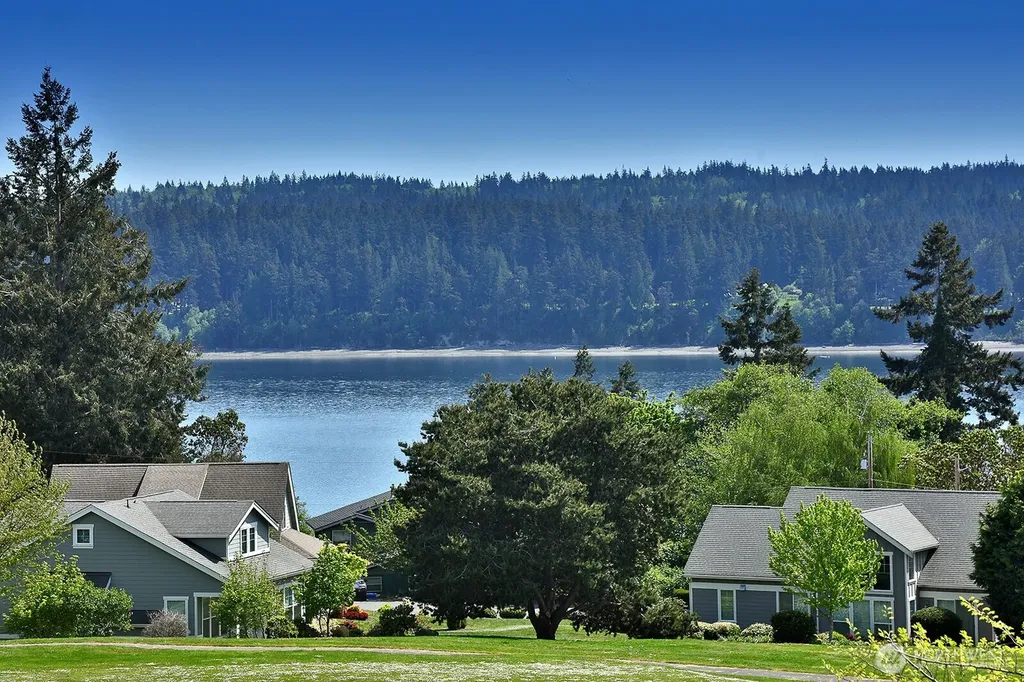 4996 Lilac Drive Freeland WA 98249