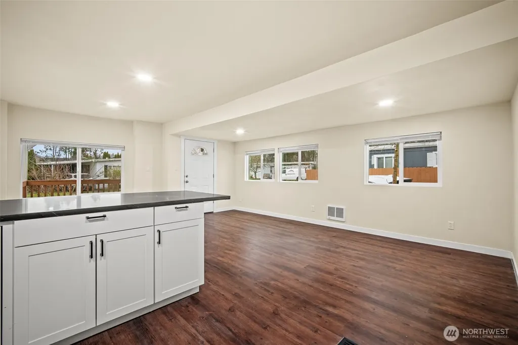 2392 Douglas Road Ferndale WA 98248