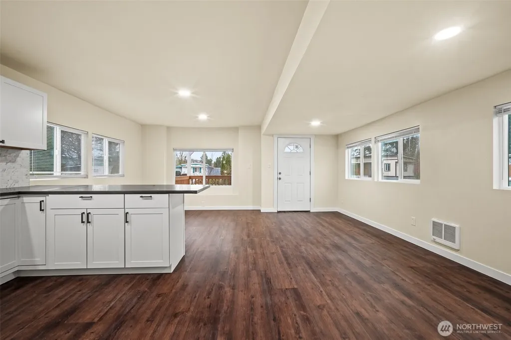 2392 Douglas Road Ferndale WA 98248