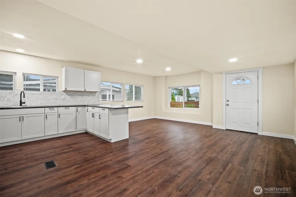 2392 Douglas Road Ferndale WA 98248