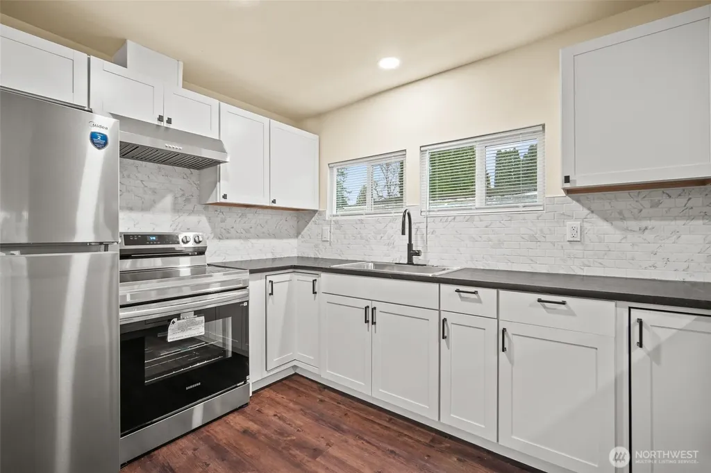 2392 Douglas Road Ferndale WA 98248