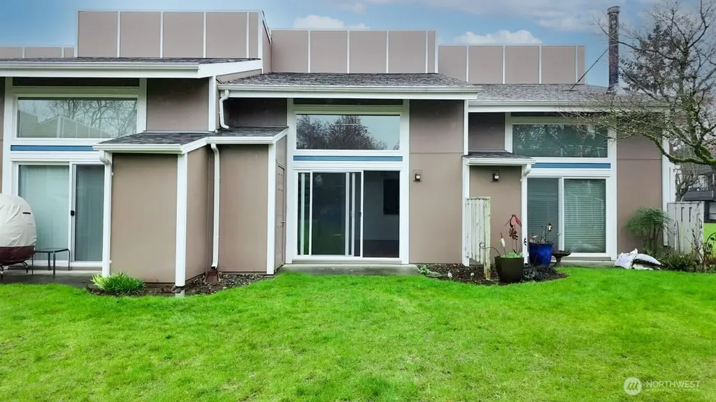 10601 SE 252nd Street Kent WA 98030
