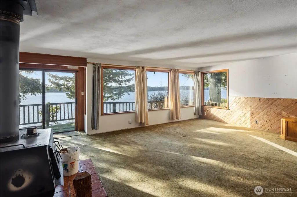 820 E Burgundy Road Shelton WA 98584