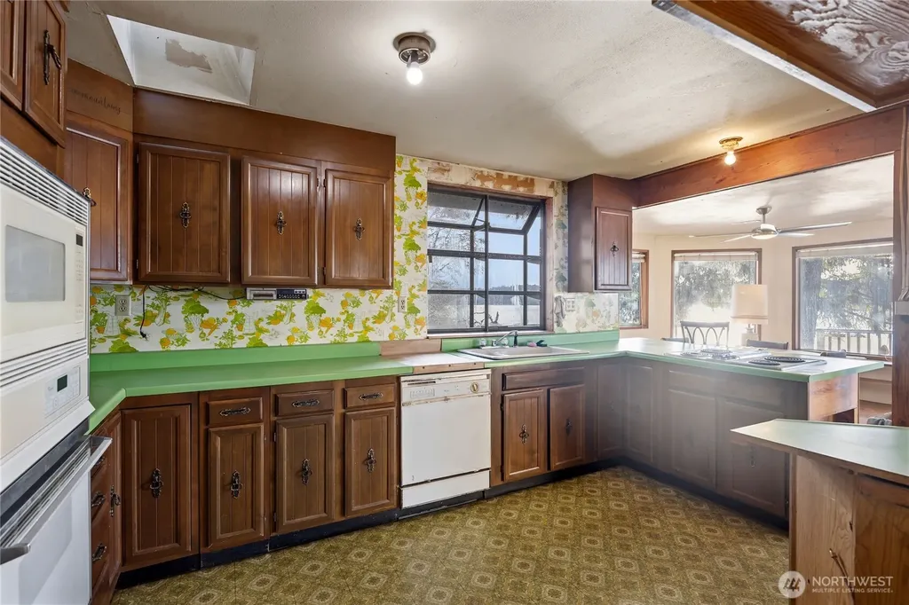 820 E Burgundy Road Shelton WA 98584