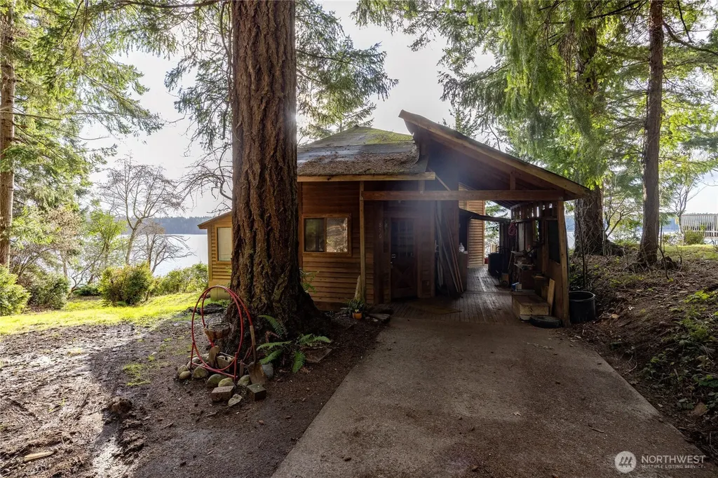 820 E Burgundy Road Shelton WA 98584