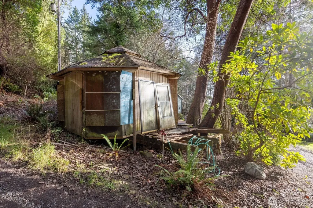 820 E Burgundy Road Shelton WA 98584