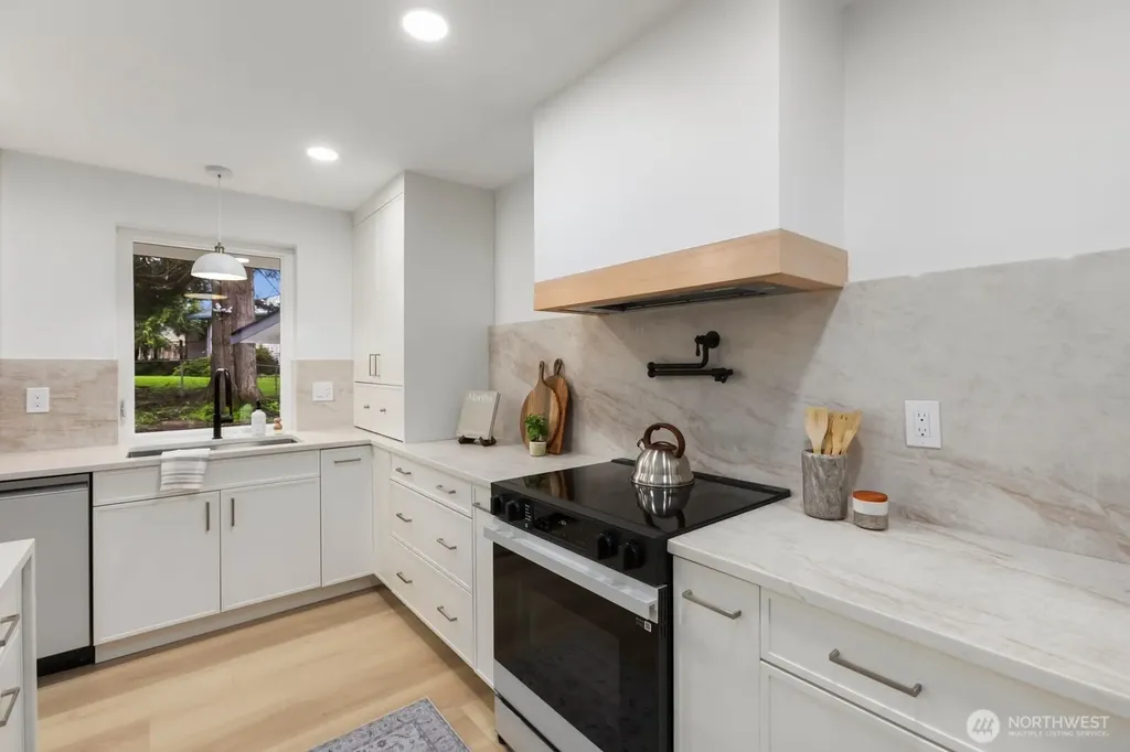 10611 Jovita Boulevard E Edgewood WA 98372
