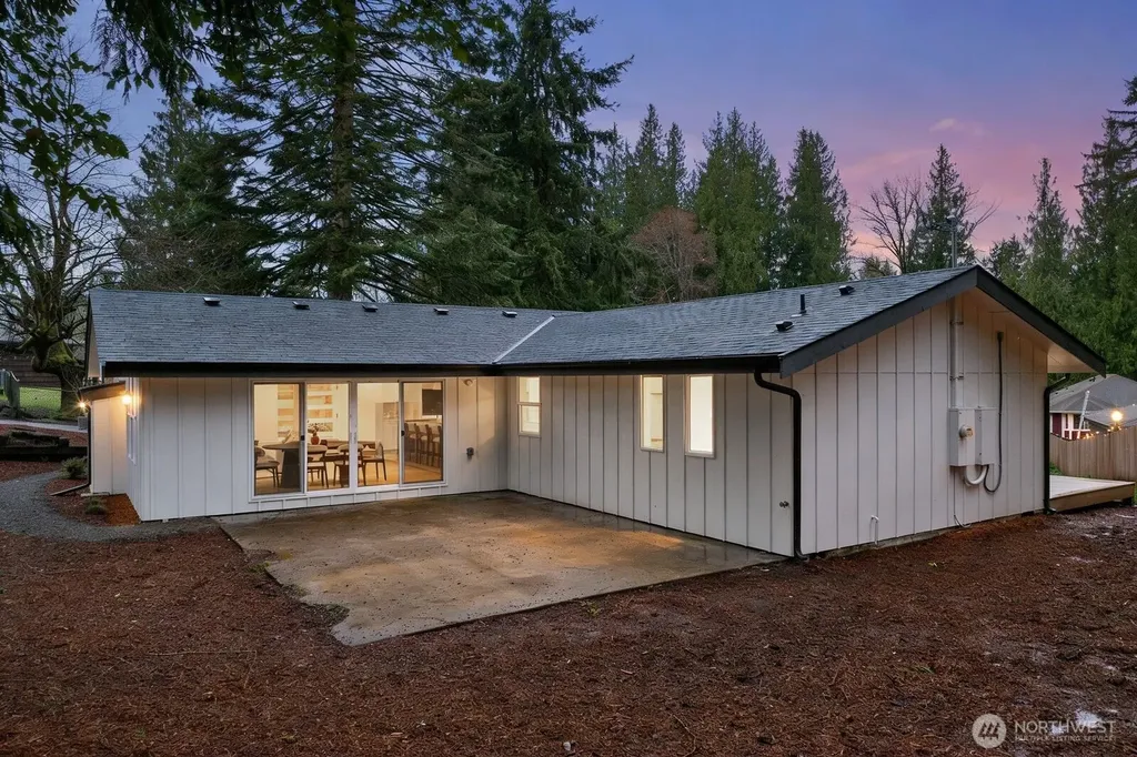 10611 Jovita Boulevard E Edgewood WA 98372