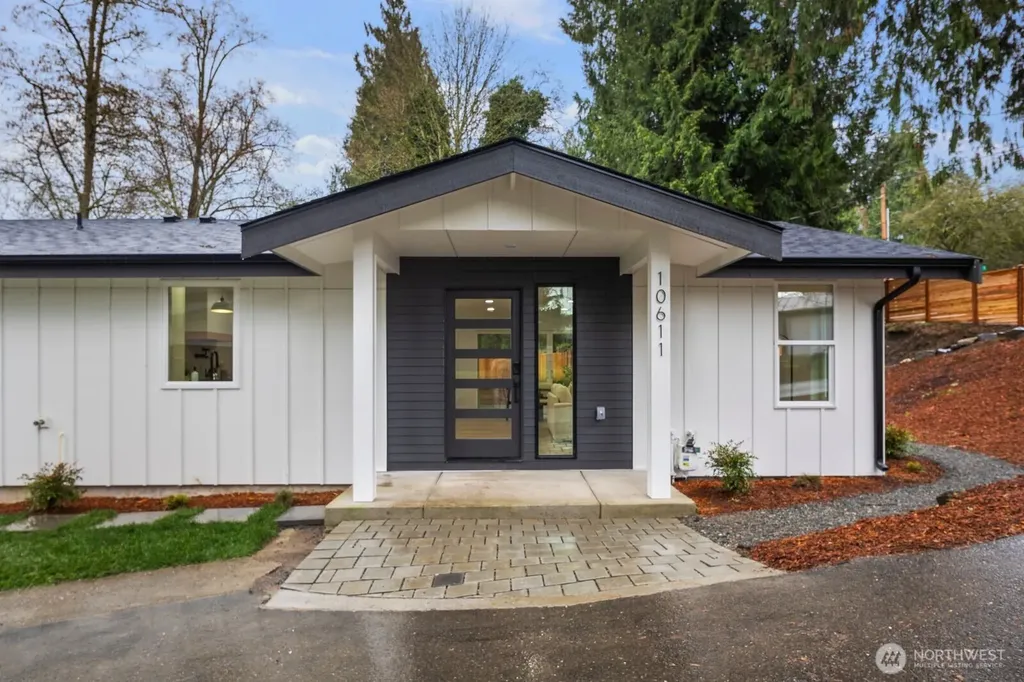 10611 Jovita Boulevard E Edgewood WA 98372