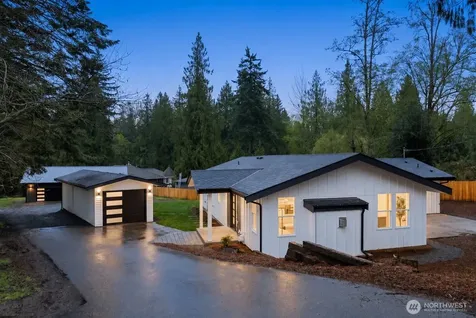 10611 Jovita Boulevard E Edgewood WA 98372