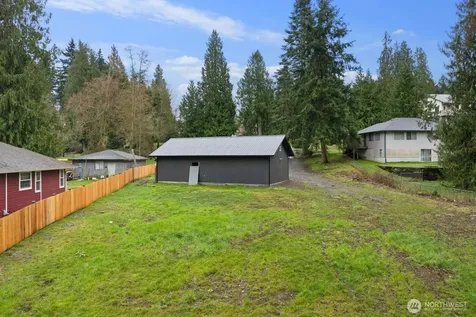10611 Jovita Boulevard E Edgewood WA 98372