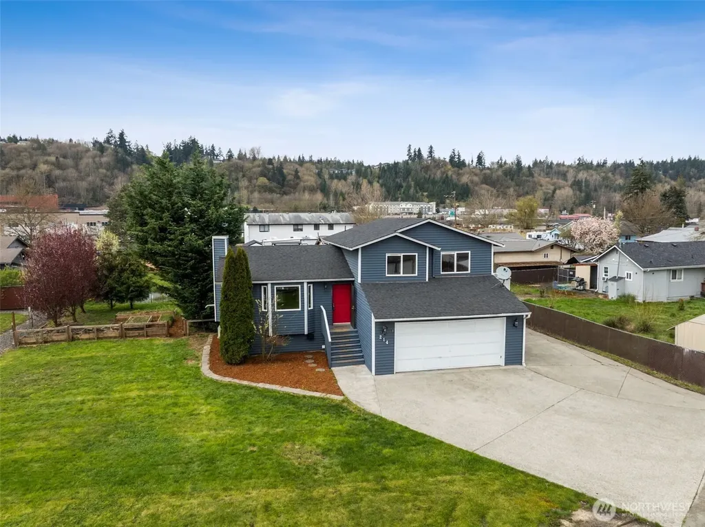 214 10th Avenue N Algona WA 98001