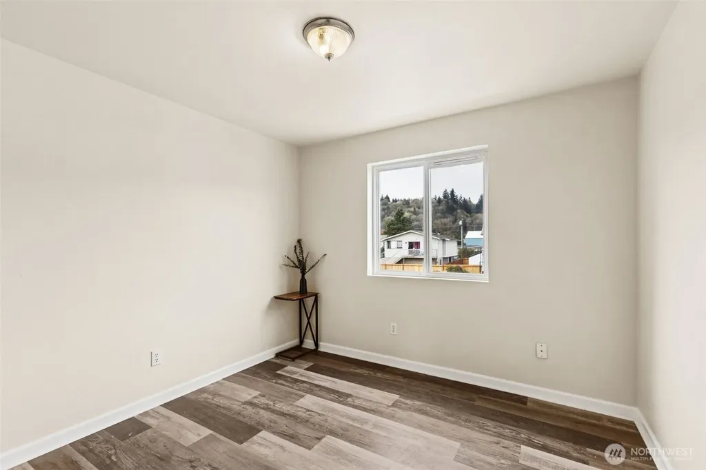 214 10th Avenue N Algona WA 98001