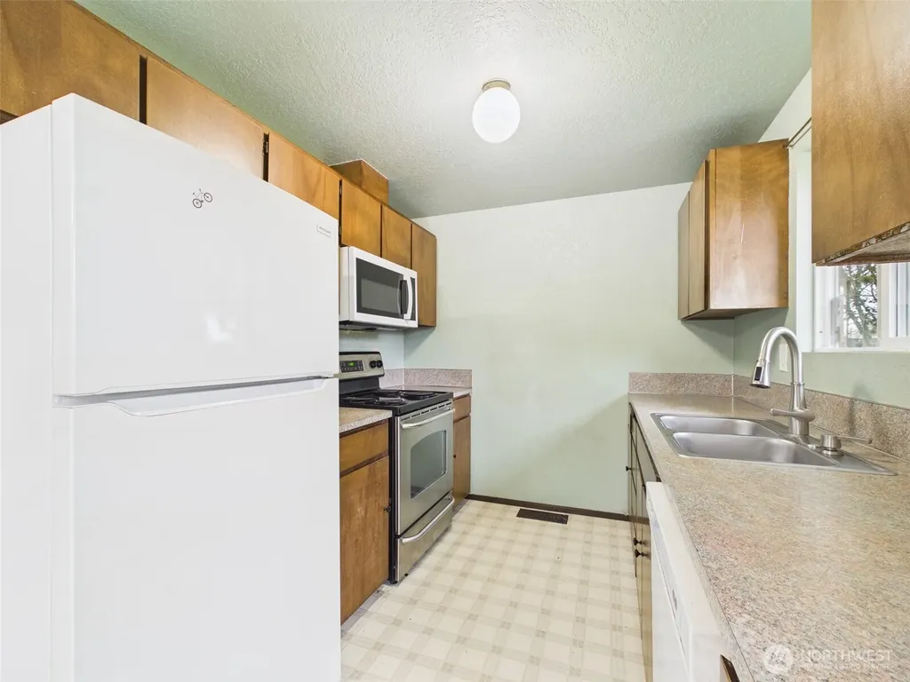 8911 14th Place SE Lake Stevens WA 98258