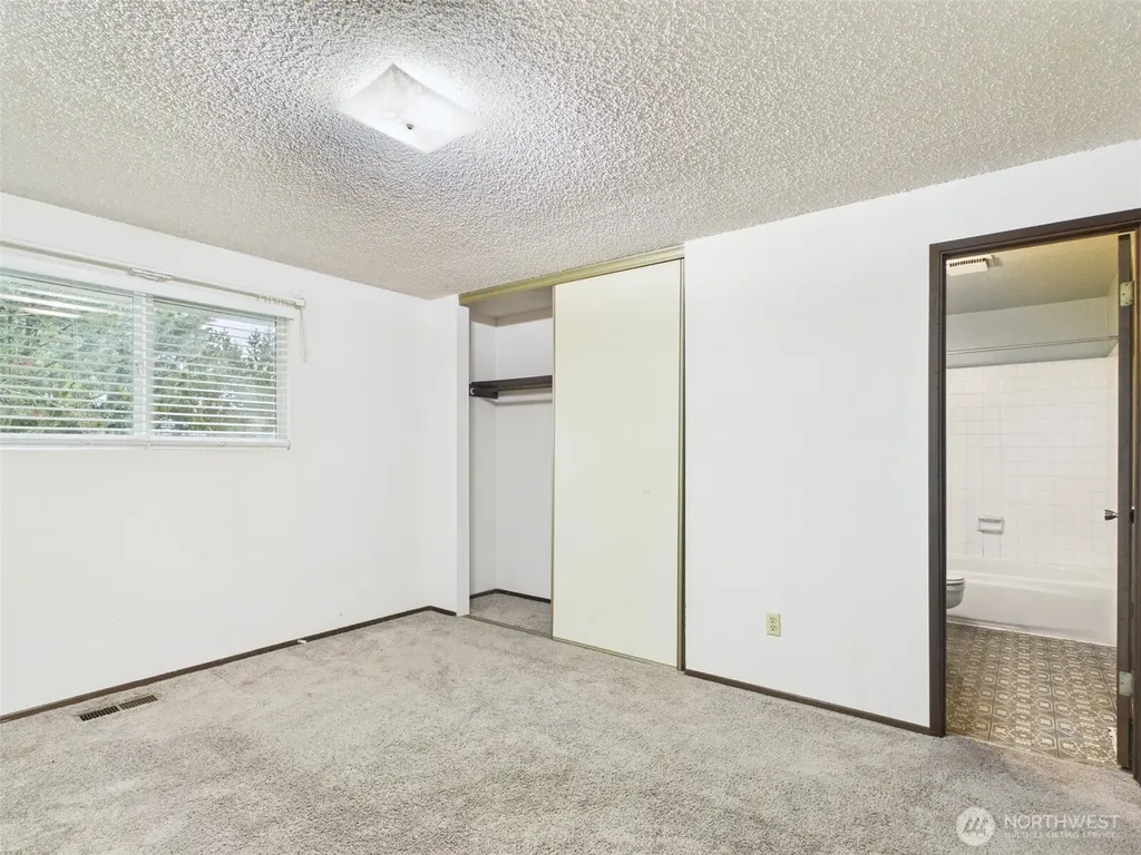 8911 14th Place SE Lake Stevens WA 98258